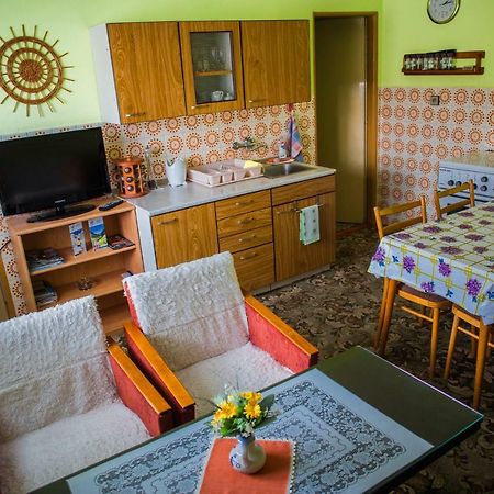 Apartman Strba Apartment Bagian luar foto