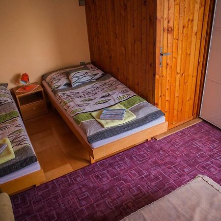Apartman Strba Apartment Bagian luar foto