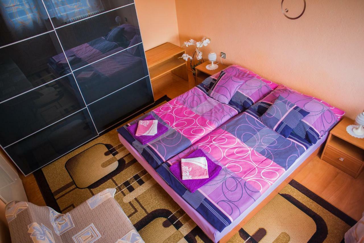 Apartman Strba Apartment Bagian luar foto