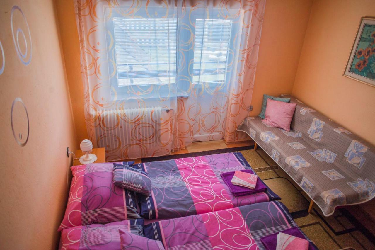 Apartman Strba Apartment Bagian luar foto